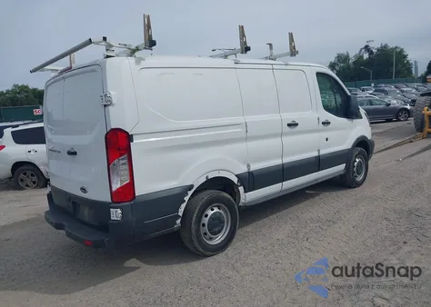 2018 Ford Transit T-250 z USA, uszkodzony, nr VIN 1FTYR1ZM5JKA41458